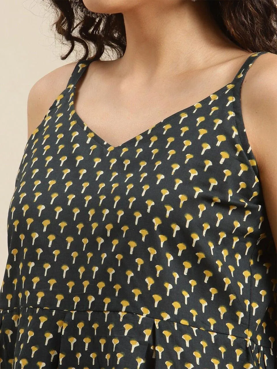 KSUT Black Geometric Print Top