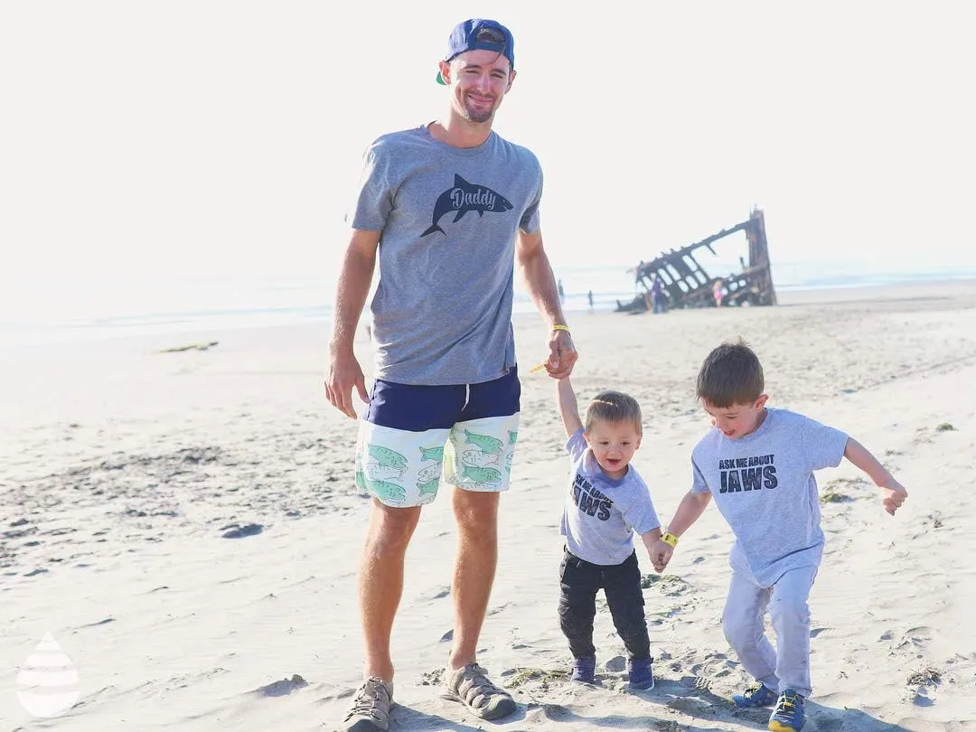 Mens Daddy Shark T Shirt Cute Funny Family Cool Best Dad Vacation Tee for Guys